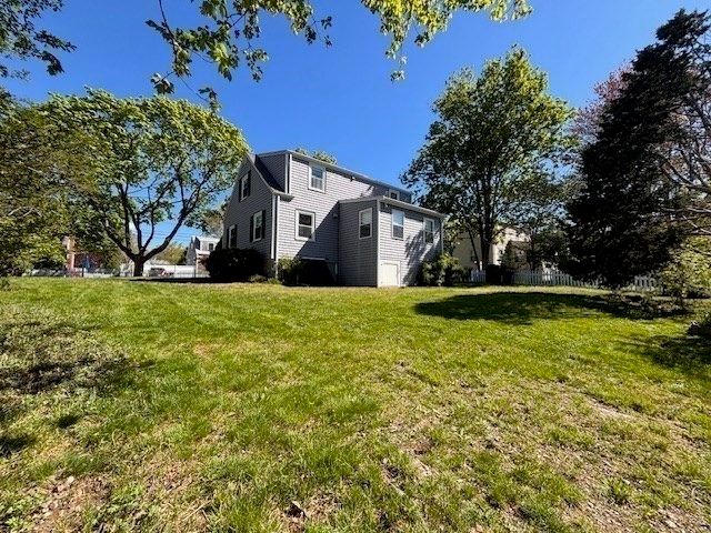 73 Sunrise Dr, Weymouth, MA 02191