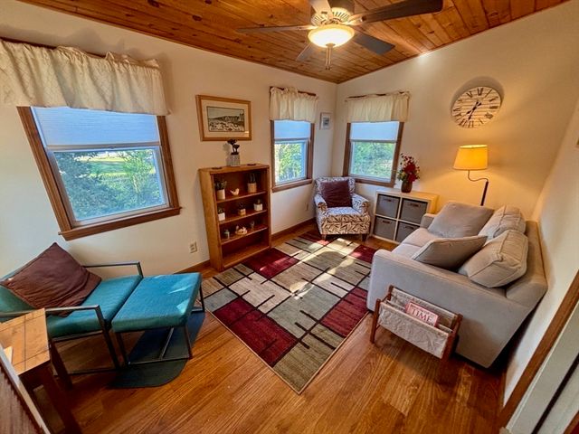 73 Sunrise Dr, Weymouth, MA 02191