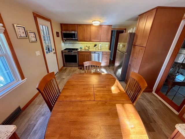 73 Sunrise Dr, Weymouth, MA 02191