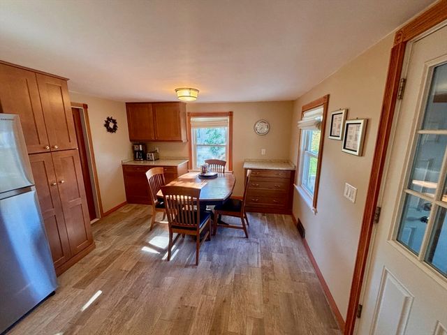 73 Sunrise Dr, Weymouth, MA 02191