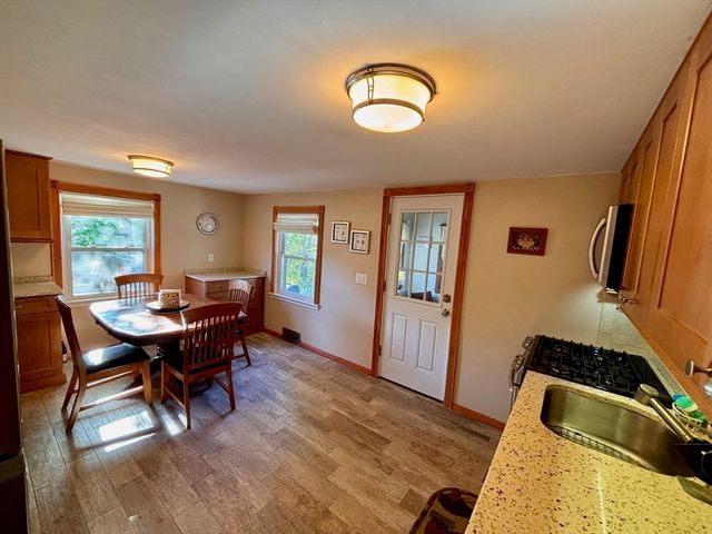 73 Sunrise Dr, Weymouth, MA 02191
