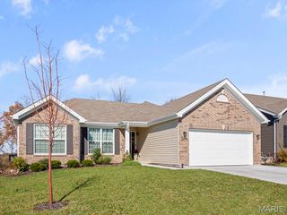 2 Hickory at Langeneckert Farms Estates, St Louis, MO 63129