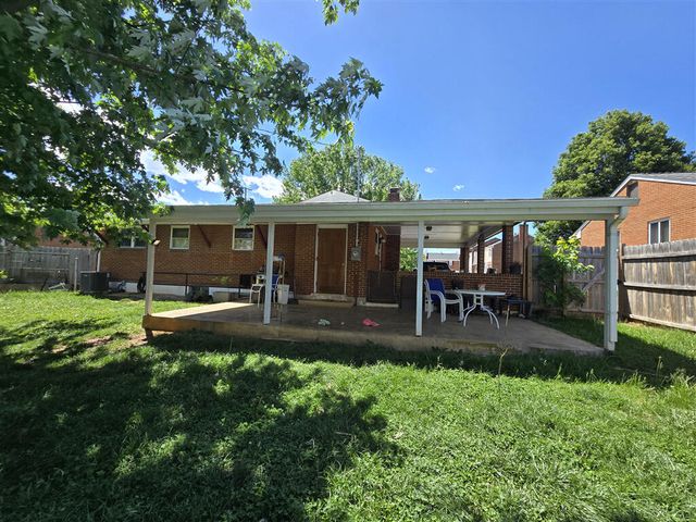 912 Hemlock RD, Salem, VA 24153