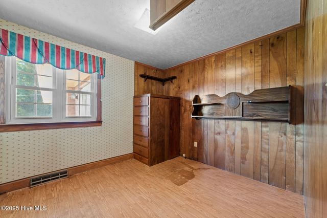 4308 Wildwood Drive, Ayden, NC 28513
