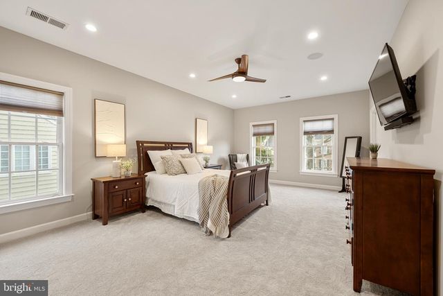 7224 WINNIPEG CT, Gainesville, VA 20155