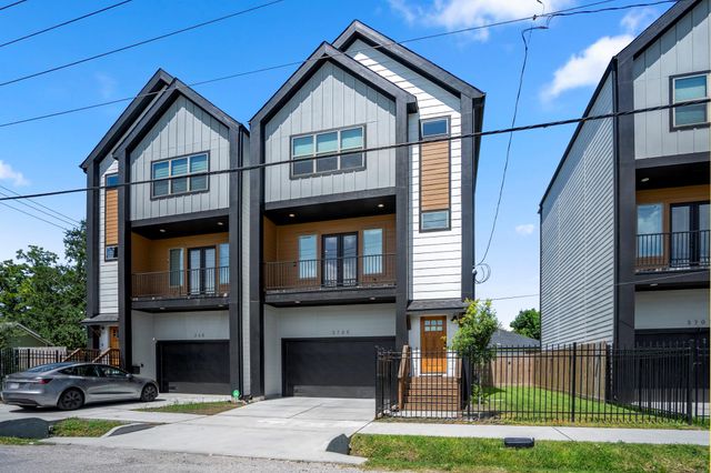 3705 Cortlandt Street, Houston, TX 77018