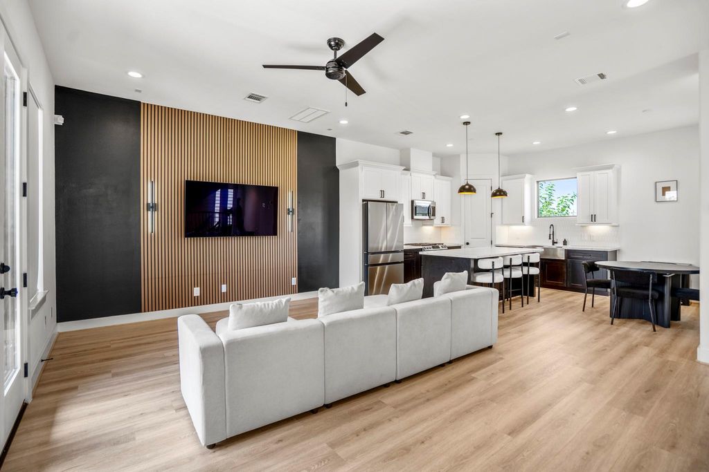 3705 Cortlandt Street, Houston, TX 77018