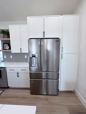 205 S 3rd Avenue, Ozark, MO 65721