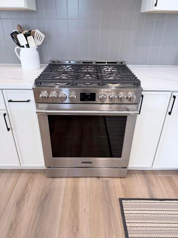 205 S 3rd Avenue, Ozark, MO 65721