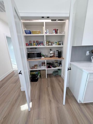 205 S 3rd Avenue, Ozark, MO 65721