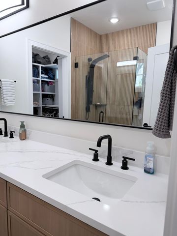 205 S 3rd Avenue, Ozark, MO 65721