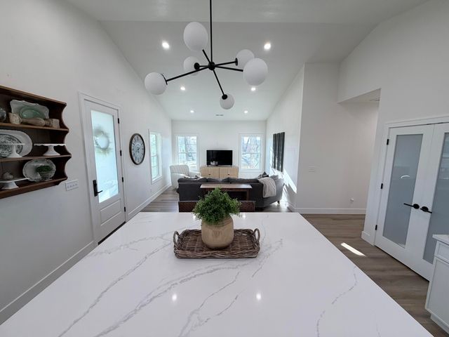 205 S 3rd Avenue, Ozark, MO 65721