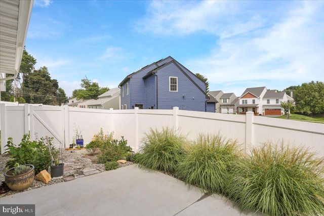 116 MEADOWS BND, Lititz, PA 17543