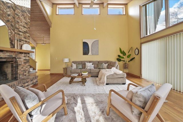 2828 Lakewood Trail, Chesterton, IN 46304