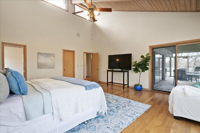 2828 Lakewood Trail, Chesterton, IN 46304