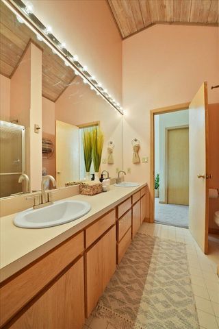 2828 Lakewood Trail, Chesterton, IN 46304