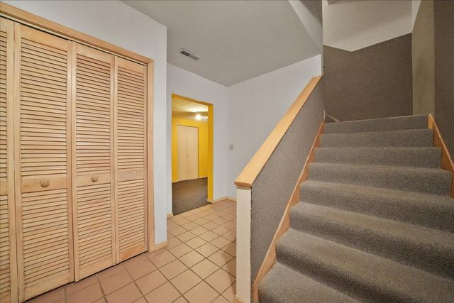 2828 Lakewood Trail, Chesterton, IN 46304