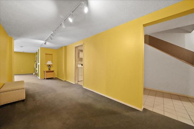 2828 Lakewood Trail, Chesterton, IN 46304