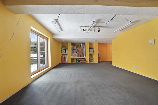 2828 Lakewood Trail, Chesterton, IN 46304