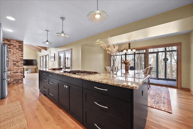 2828 Lakewood Trail, Chesterton, IN 46304