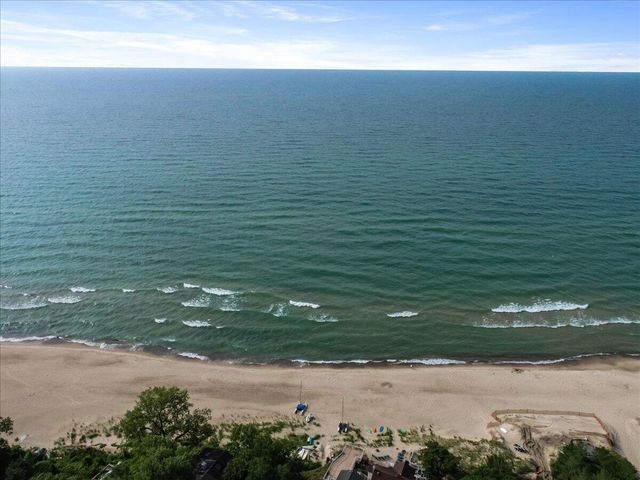 2828 Lakewood Trail, Chesterton, IN 46304