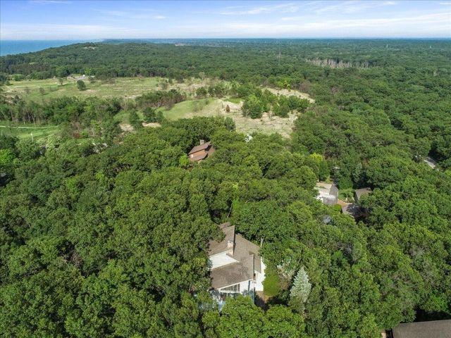 2828 Lakewood Trail, Chesterton, IN 46304