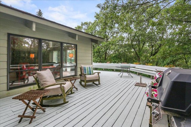 2828 Lakewood Trail, Chesterton, IN 46304