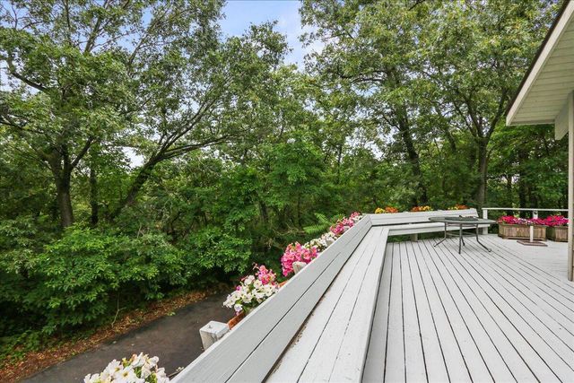 2828 Lakewood Trail, Chesterton, IN 46304