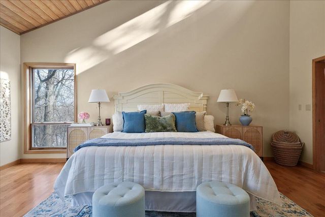 2828 Lakewood Trail, Chesterton, IN 46304