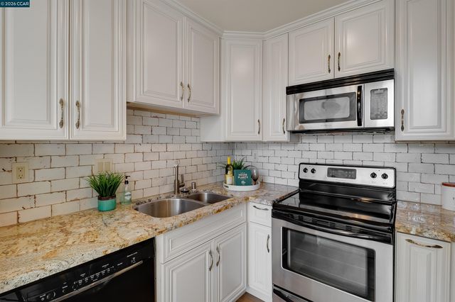 100 Glenwood, Hercules, CA 94547