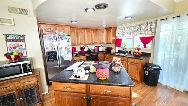 19460 Delight, Canyon Country, CA 91351