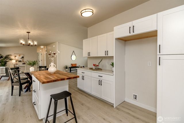 510 E Enchantment Heights Drive, Union, WA 98592