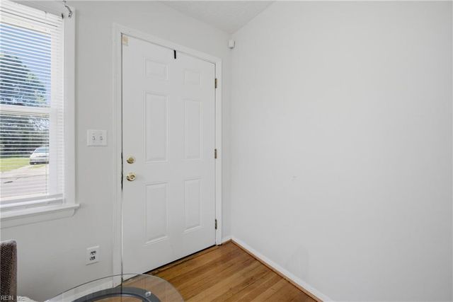 804 Roseclair St, Norfolk, VA 23523