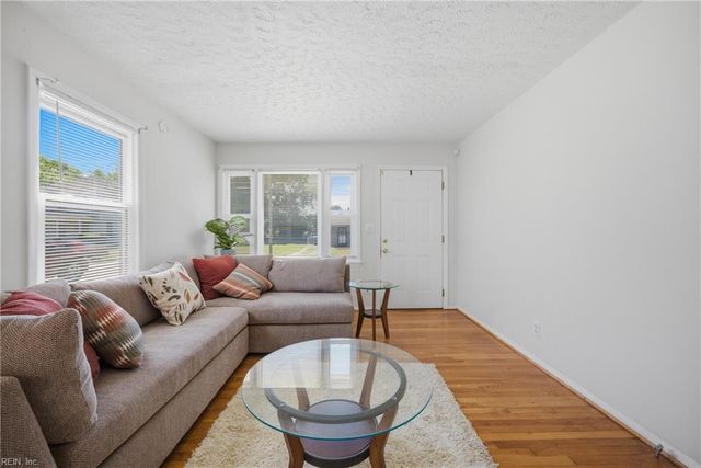 804 Roseclair St, Norfolk, VA 23523