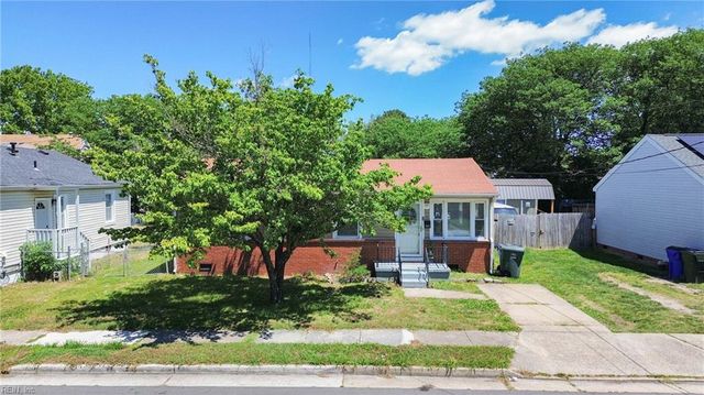 804 Roseclair St, Norfolk, VA 23523