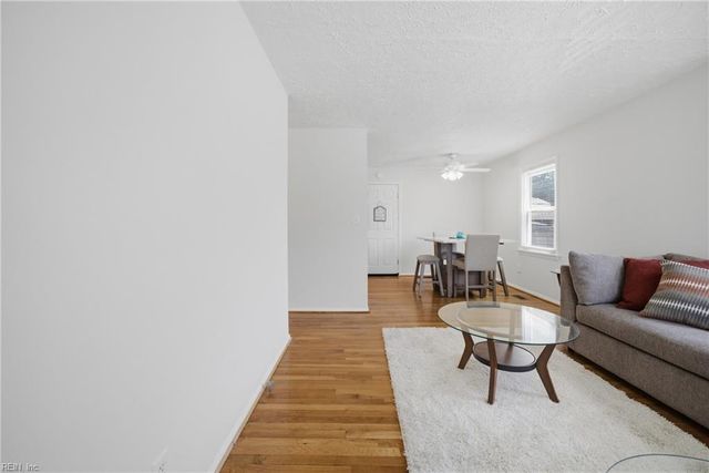 804 Roseclair St, Norfolk, VA 23523
