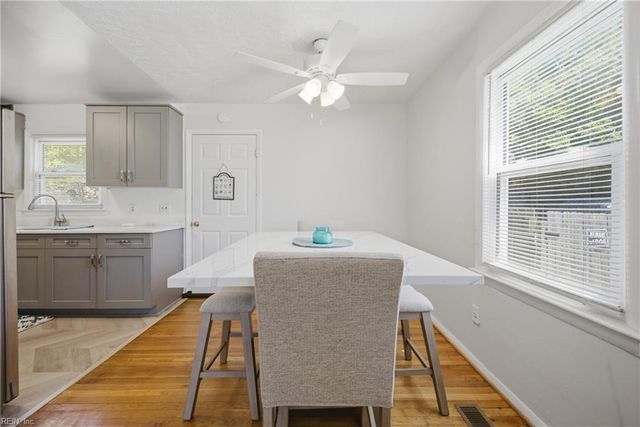 804 Roseclair St, Norfolk, VA 23523