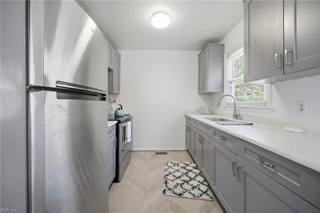 804 Roseclair St, Norfolk, VA 23523