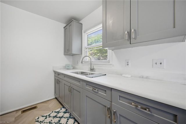 804 Roseclair St, Norfolk, VA 23523
