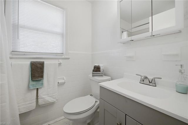 804 Roseclair St, Norfolk, VA 23523