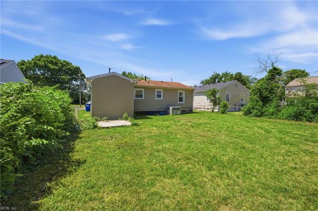 804 Roseclair St, Norfolk, VA 23523