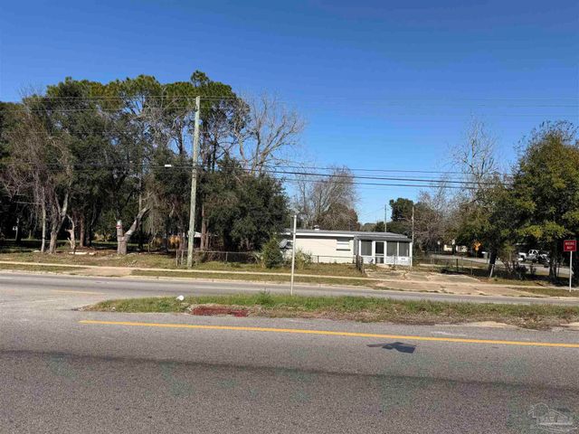 4206 W Fairfield Dr, Pensacola, FL 32505