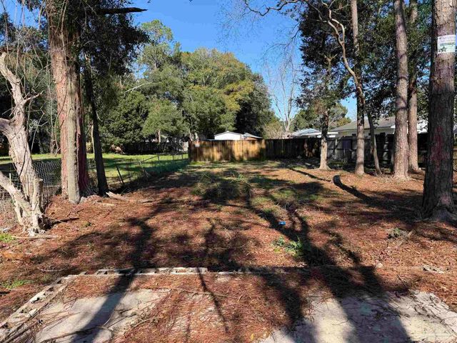 4206 W Fairfield Dr, Pensacola, FL 32505