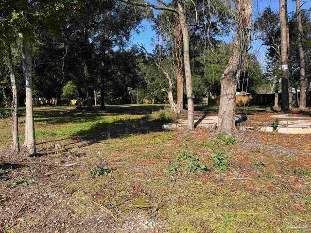 4206 W Fairfield Dr, Pensacola, FL 32505