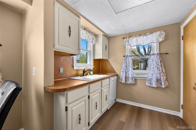 13750 Kingston Street, Oak Park, MI 48237