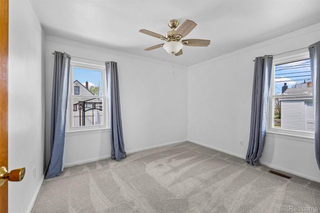 13750 Kingston Street, Oak Park, MI 48237