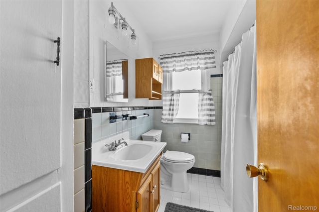 13750 Kingston Street, Oak Park, MI 48237