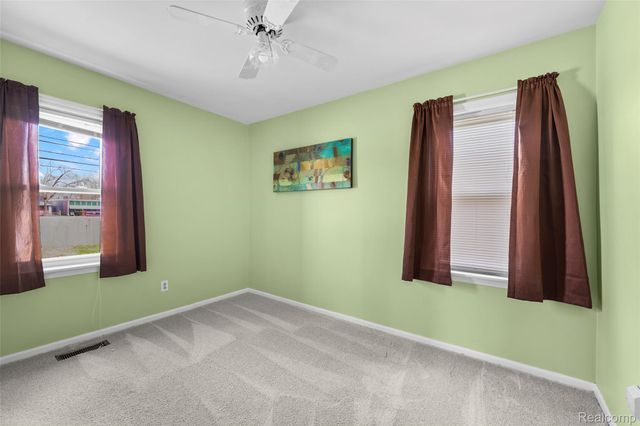 13750 Kingston Street, Oak Park, MI 48237