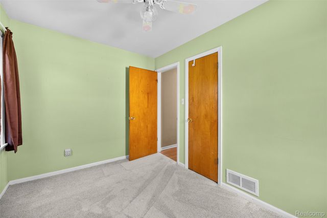 13750 Kingston Street, Oak Park, MI 48237