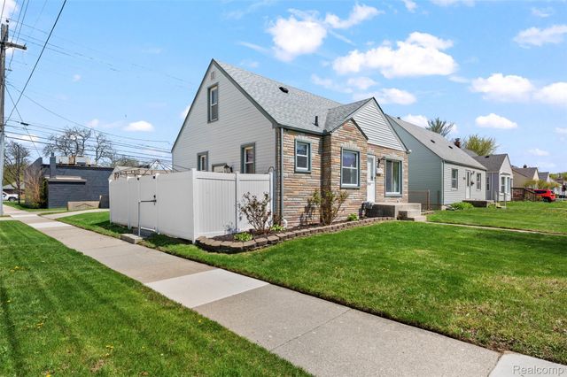 13750 Kingston Street, Oak Park, MI 48237